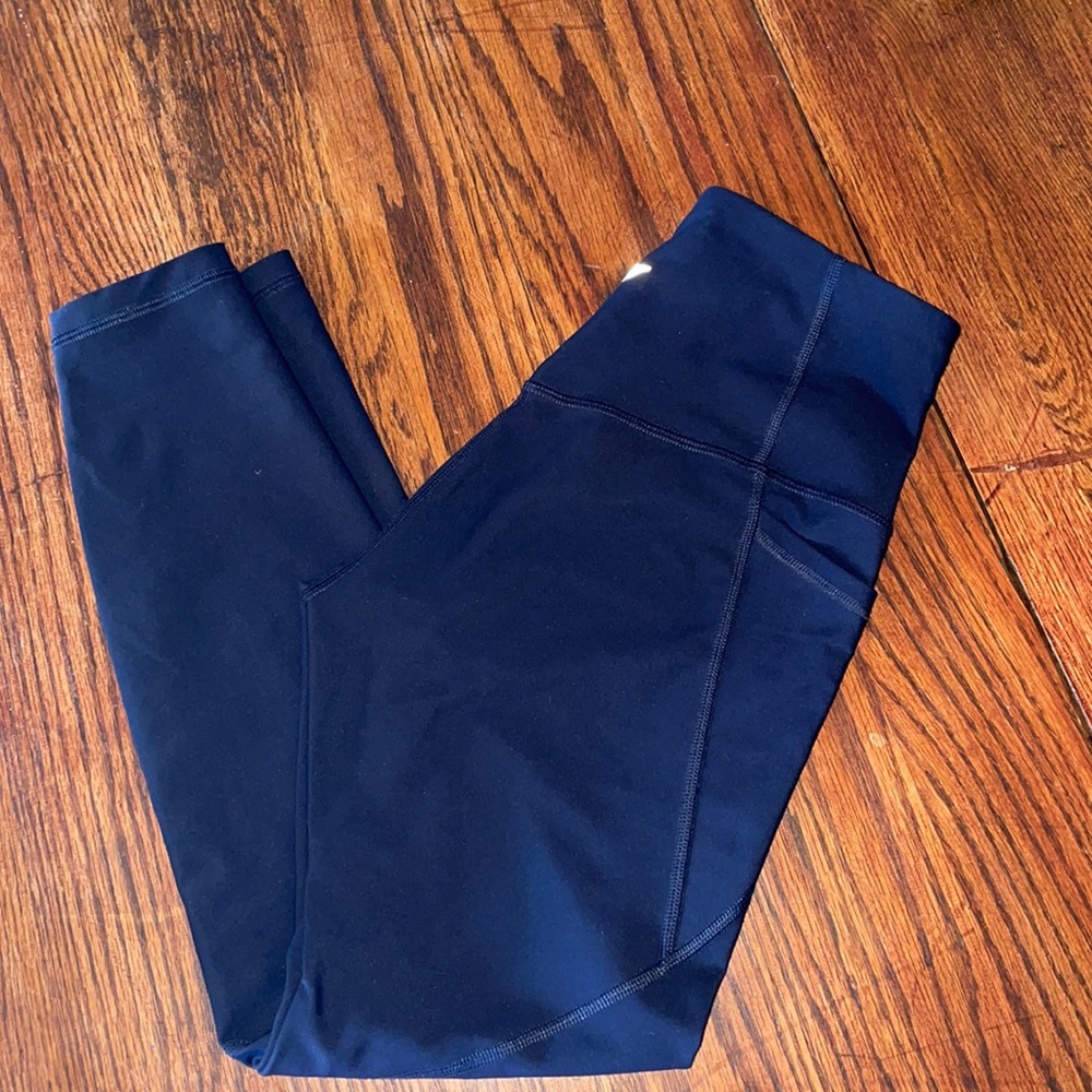 Old Navy leggings with pockets